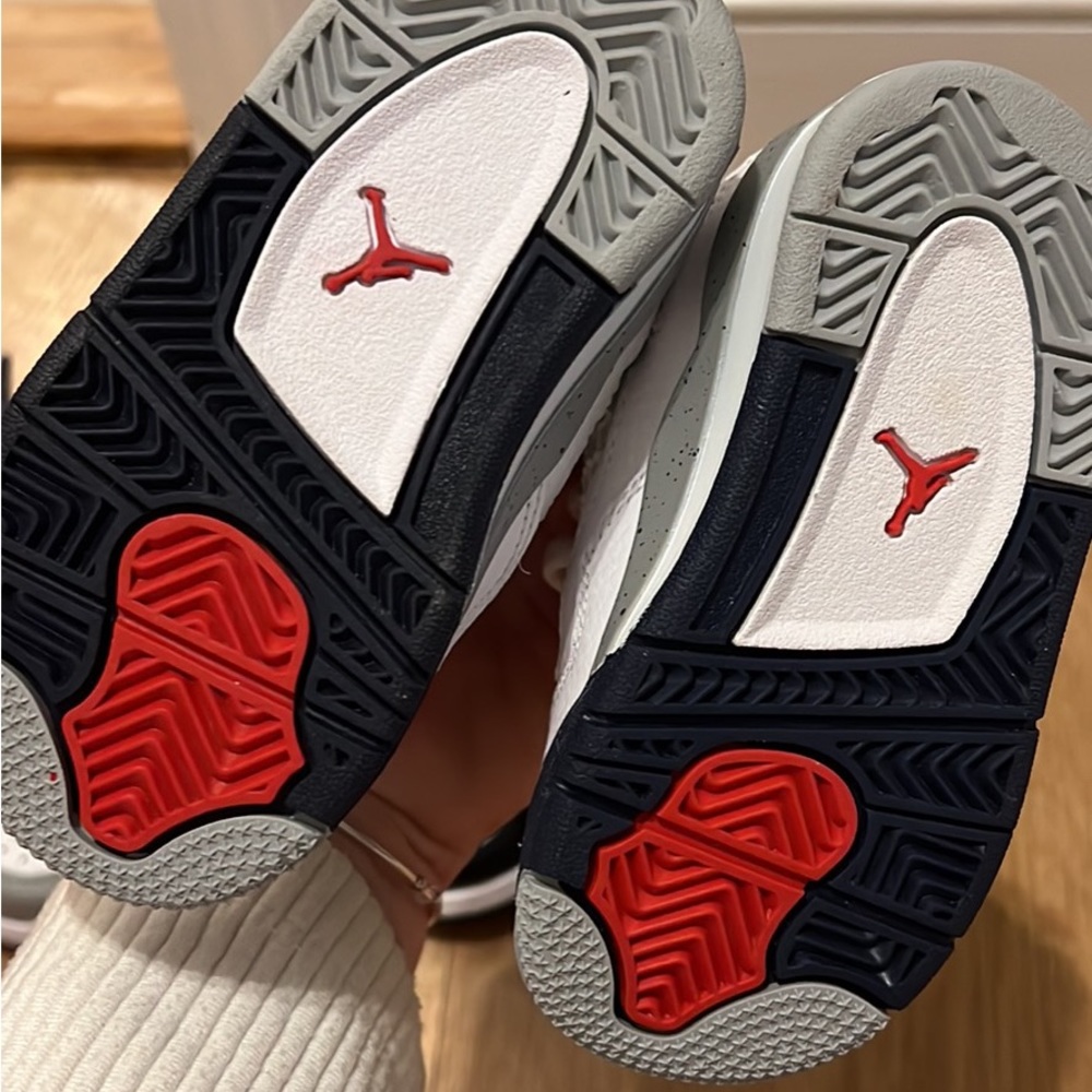 Toddler size 6c Jordans